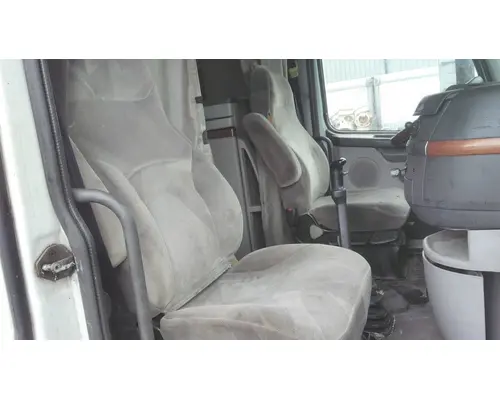 VOLVO VNL SEAT, FRONT