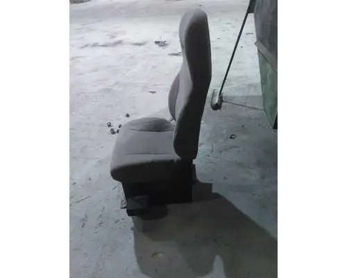 VOLVO VNL SEAT, FRONT