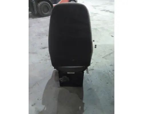 VOLVO VNL SEAT, FRONT