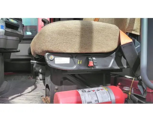 VOLVO VNL SEAT, FRONT