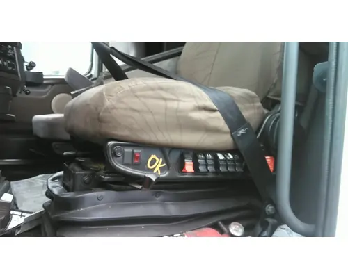 VOLVO VNL SEAT, FRONT