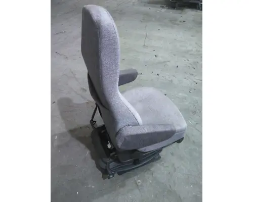 VOLVO VNL SEAT, FRONT