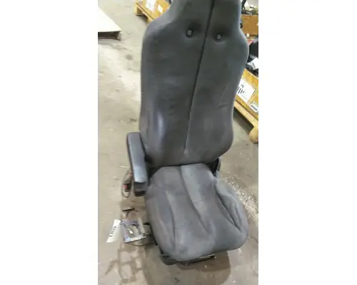 VOLVO VNL SEAT, FRONT
