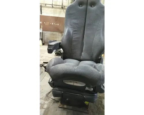 VOLVO VNL SEAT, FRONT
