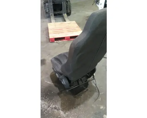 VOLVO VNL SEAT, FRONT