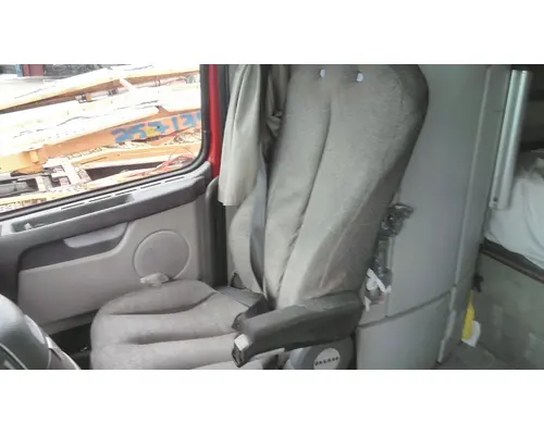 VOLVO VNL SEAT, FRONT