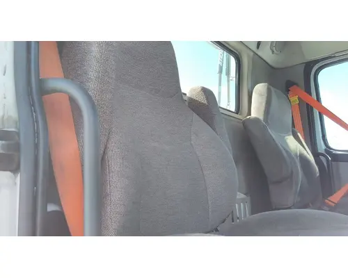 VOLVO VNL SEAT, FRONT