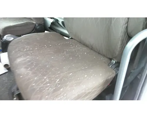 VOLVO VNL SEAT, FRONT