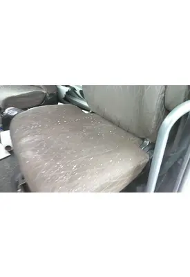 VOLVO VNL SEAT, FRONT