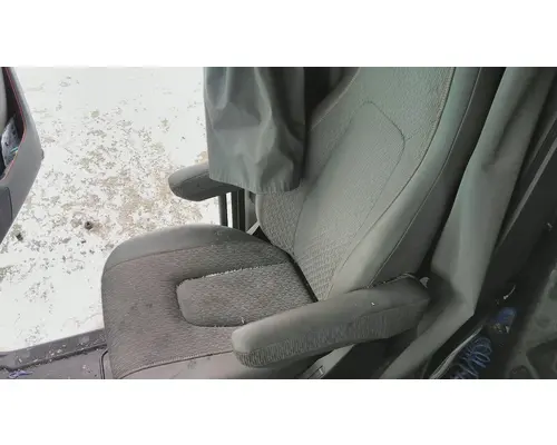VOLVO VNL SEAT, FRONT