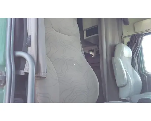 VOLVO VNL SEAT, FRONT