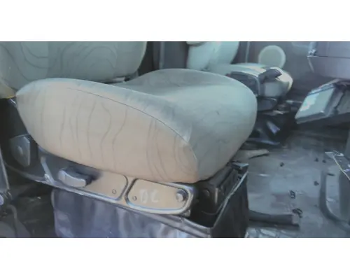 VOLVO VNL SEAT, FRONT