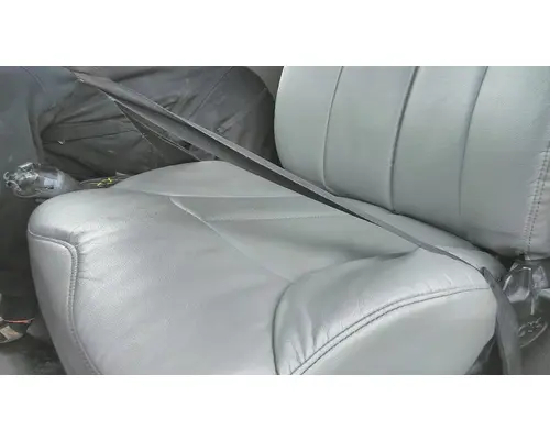 VOLVO VNL SEAT, FRONT