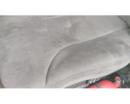 VOLVO VNL SEAT, FRONT