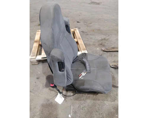 VOLVO VNL SEAT, FRONT