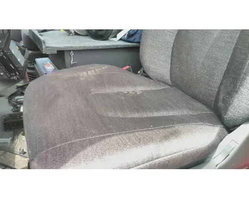 VOLVO VNL SEAT, FRONT