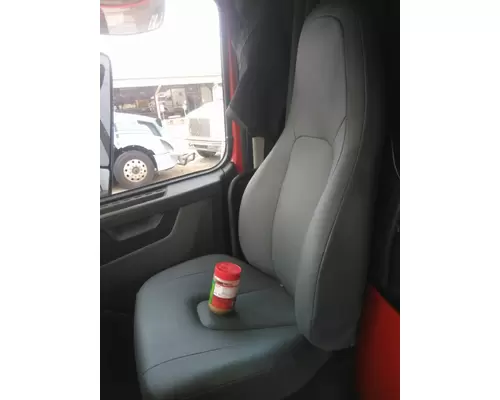 VOLVO VNL SEAT, FRONT