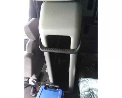 VOLVO VNL SLEEPER CLOSET