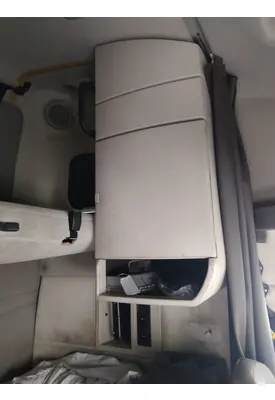 VOLVO VNL SLEEPER CLOSET
