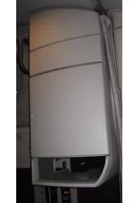 VOLVO VNL SLEEPER CLOSET