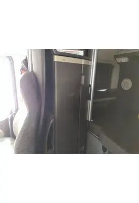 VOLVO VNL SLEEPER CLOSET
