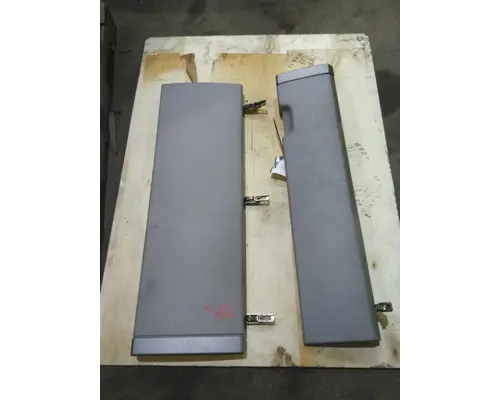 VOLVO VNL SLEEPER CLOSET