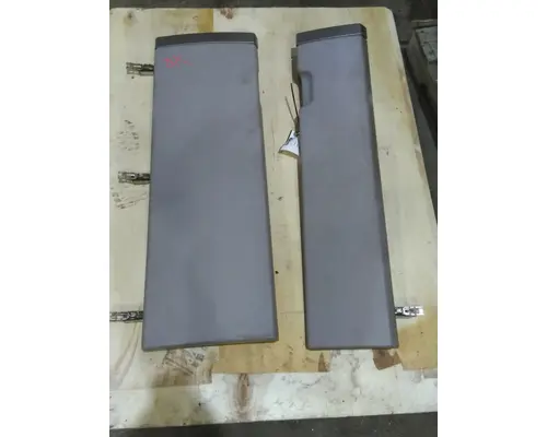 VOLVO VNL SLEEPER CLOSET