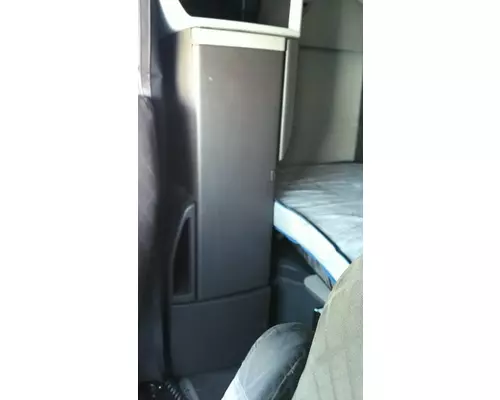 VOLVO VNL SLEEPER CLOSET