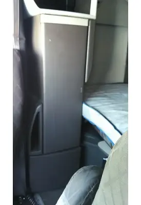 VOLVO VNL SLEEPER CLOSET