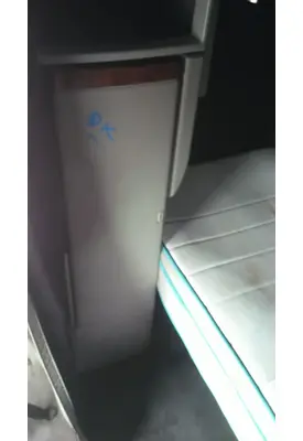 VOLVO VNL SLEEPER CLOSET
