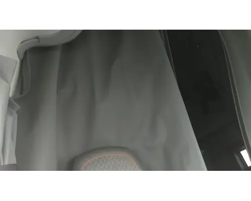 VOLVO VNL SLEEPER CURTAIN