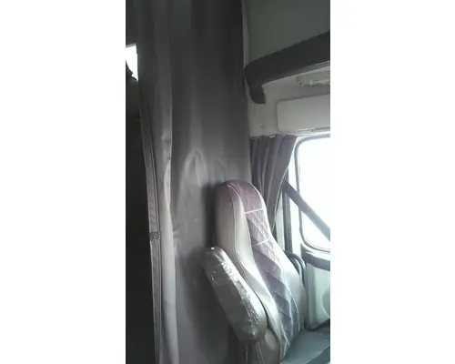VOLVO VNL SLEEPER CURTAIN