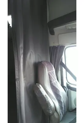 VOLVO VNL SLEEPER CURTAIN