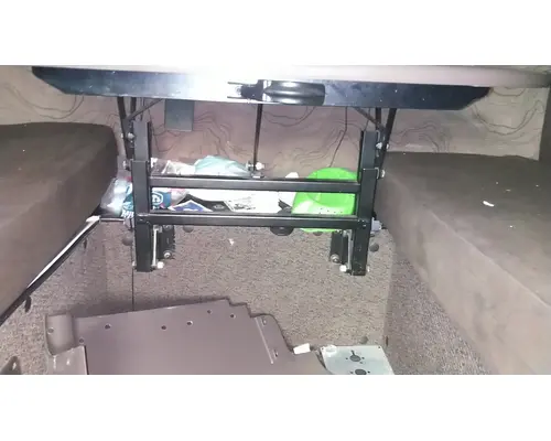 VOLVO VNL SLEEPER TABLE