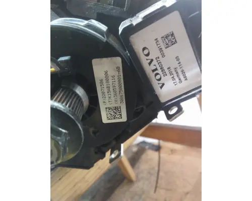 VOLVO VNL STEERING COLUMN
