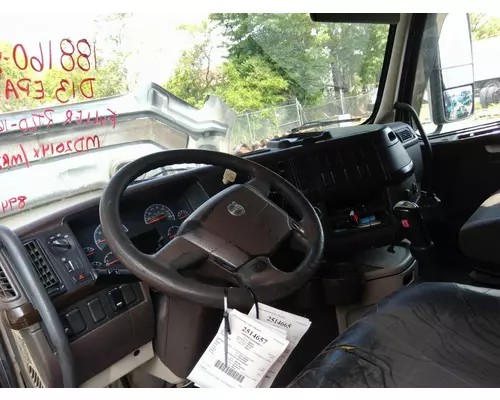 VOLVO VNL STEERING COLUMN