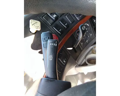 VOLVO VNL STEERING COLUMN
