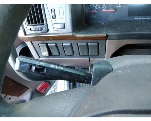 VOLVO VNL STEERING COLUMN