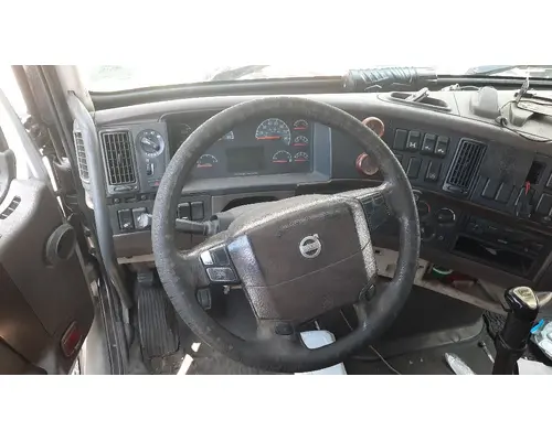 VOLVO VNL STEERING COLUMN