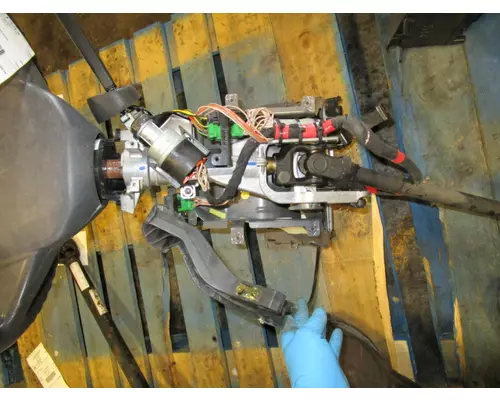 VOLVO VNL STEERING COLUMN