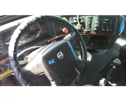 VOLVO VNL STEERING COLUMN