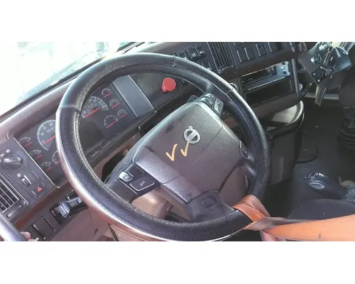 VOLVO VNL STEERING COLUMN