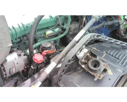 VOLVO VNL STEERING SHAFT