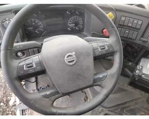 VOLVO VNL STEERING WHEEL