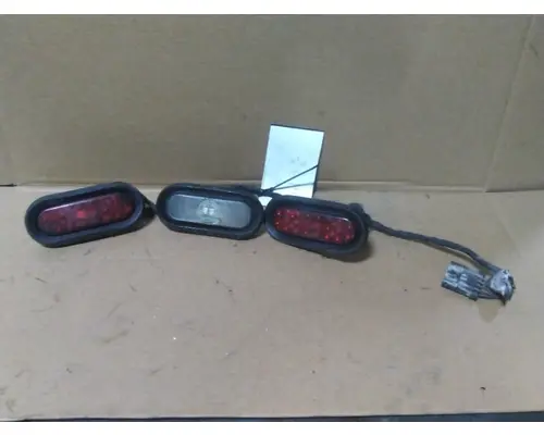 VOLVO VNL STOP TURN TAIL LAMP