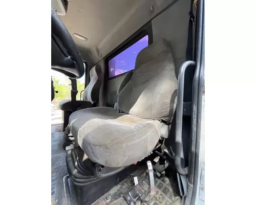 VOLVO VNL Seat, Front