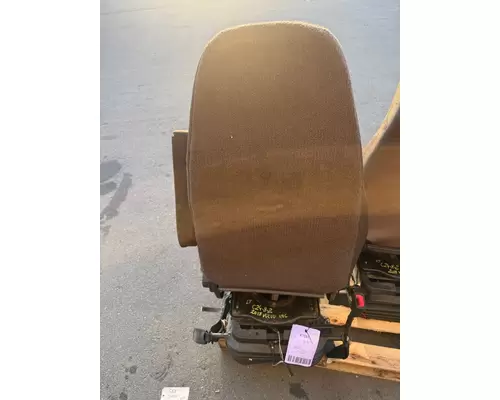 VOLVO VNL Seat, Front