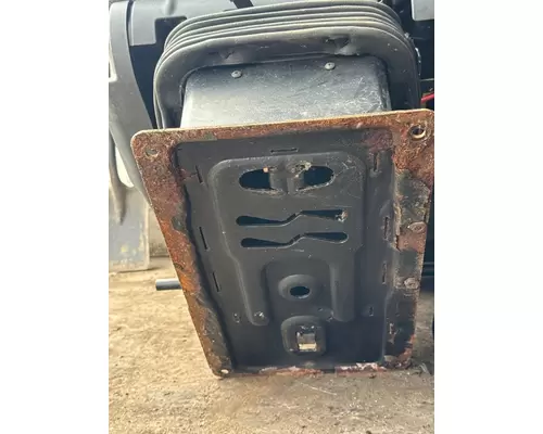 VOLVO VNL Seat, Front