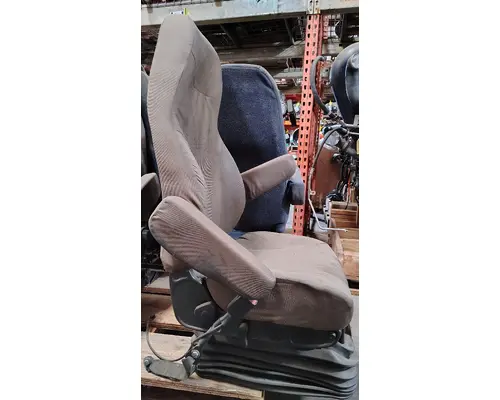 VOLVO VNL Seat, Front