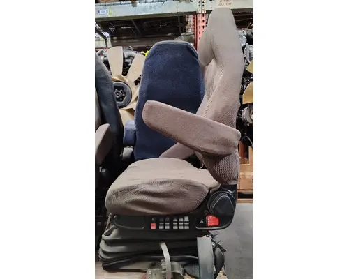 VOLVO VNL Seat, Front